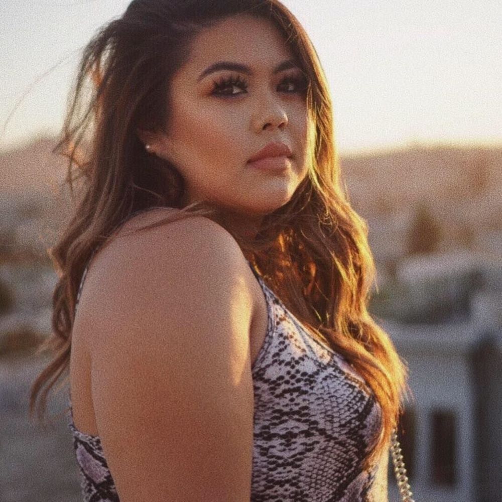 Meet your Posher, Krystelle marie